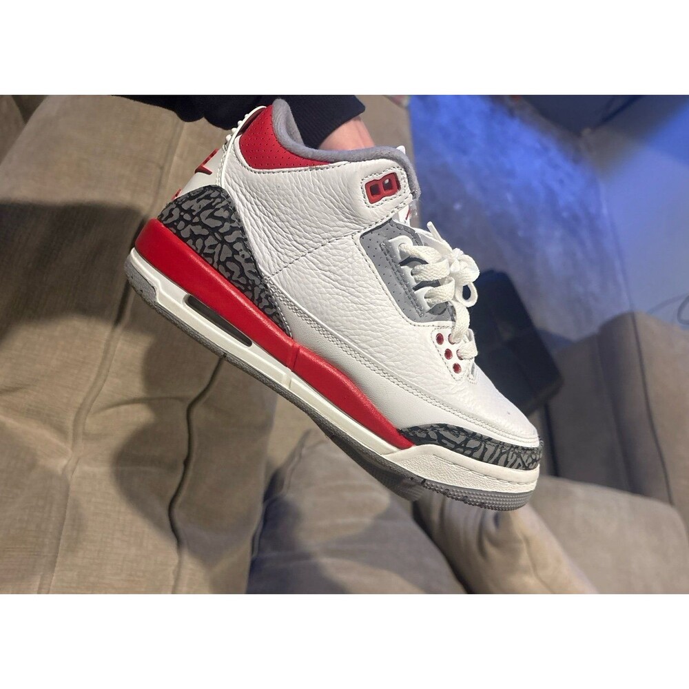 Air Jordan 3 fire red